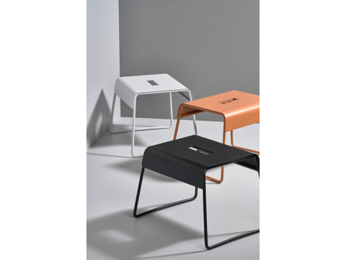 Kovová stolička A A-Stool Black 27,5 cm (nosnost 110 kg)