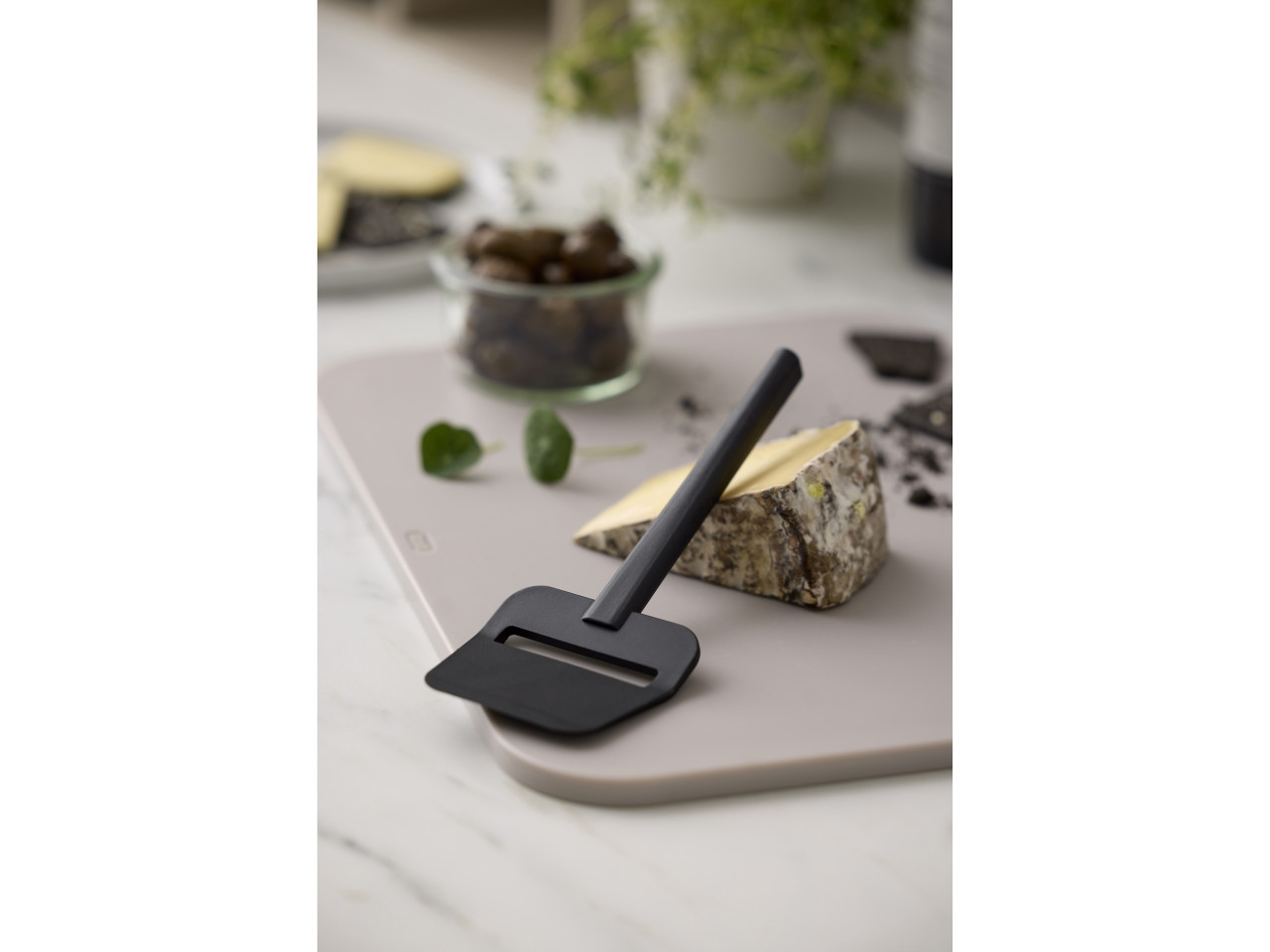 Displej Strunový kráječ sýra 24 ks Emma Black