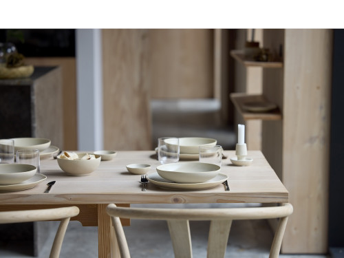 Kameninový mělký talíř Shoku Soft Beige 20 cm