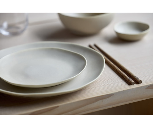 Kameninový mělký talíř Shoku Soft Beige 27 cm