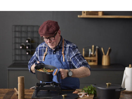 Mlýnek na pepř z akáciové dřeva 20,3 cm