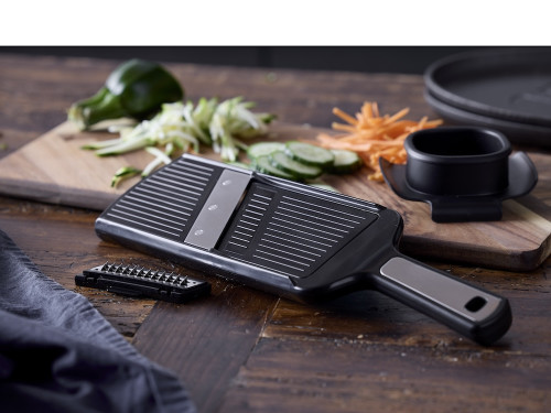 Ruční kráječ na zeleninu mandolína 