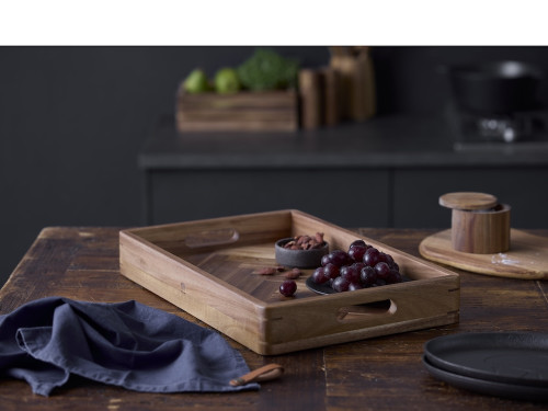 Servírovací tác z akáciového dřeva