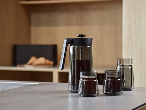 Dvoustěnná sklenice na latté Black 33 cl