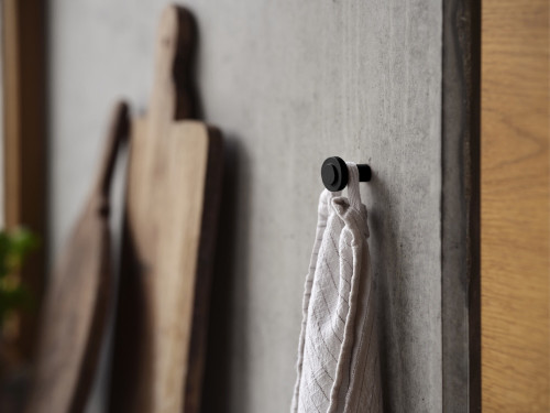 Háček na zeď 2ks Sensu Black 