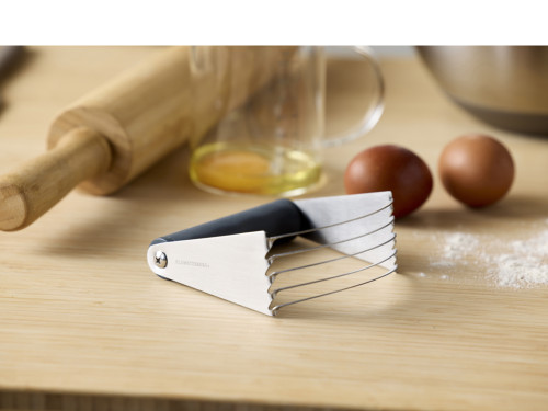 Ruční hnětač na těsto 