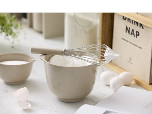 Metlička Emma Humus