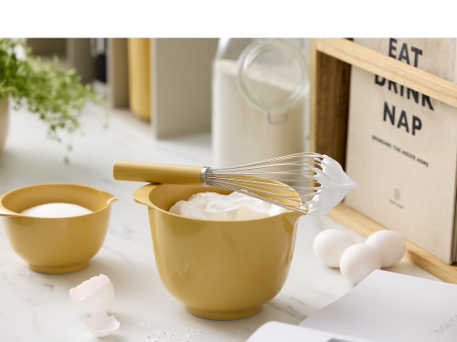 Metlička Emma Curry