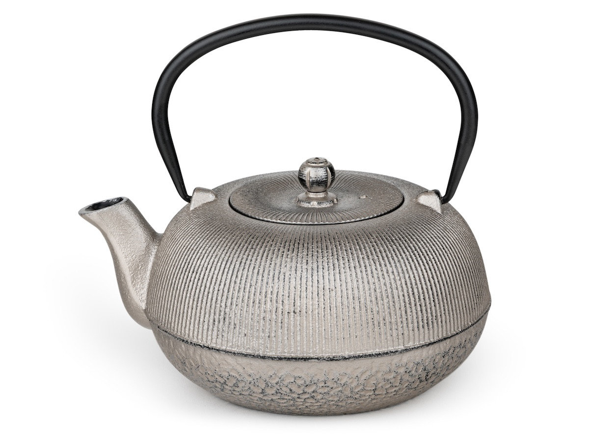 Litinová konvička na čaj Sichuan 1,1l Champagne